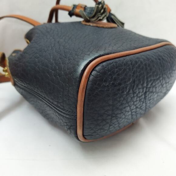 Dooney & Bourke Black Pebbled Leather Drawstring Crossbody Bag - Made in USA - Picture 14 of 16